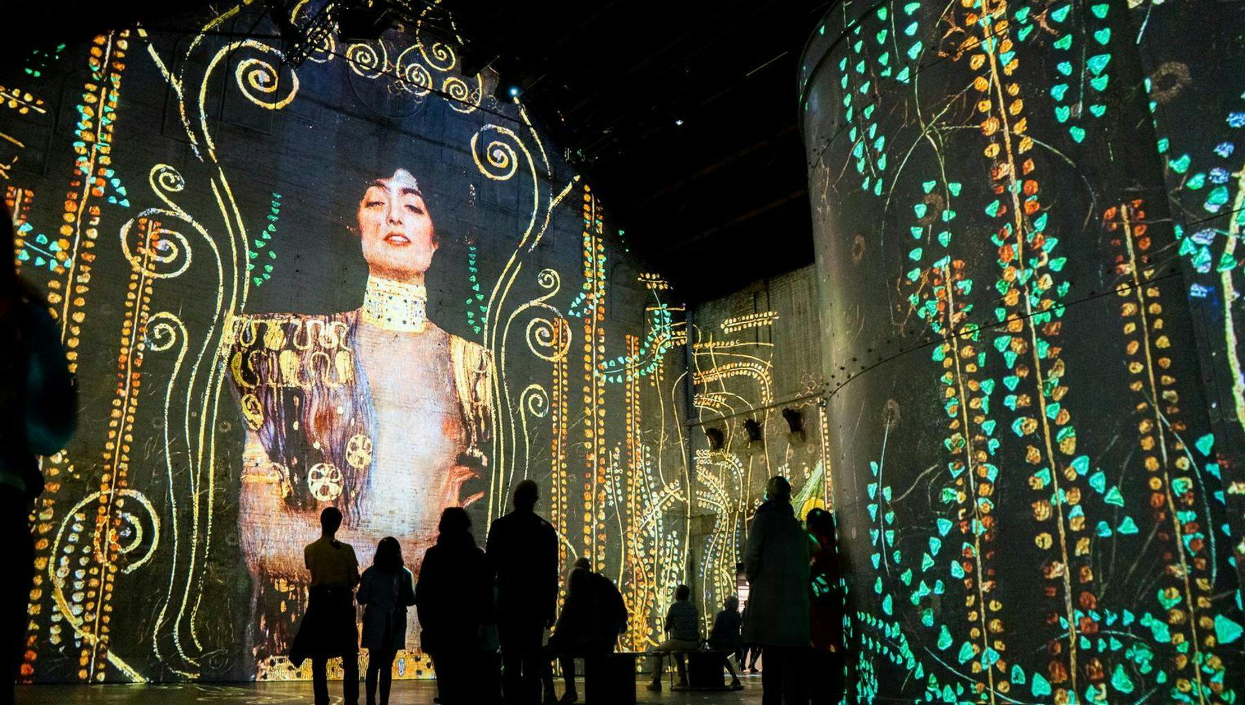 Fabrique des Lumières - Gustav Klimt audiovisual exhibition.