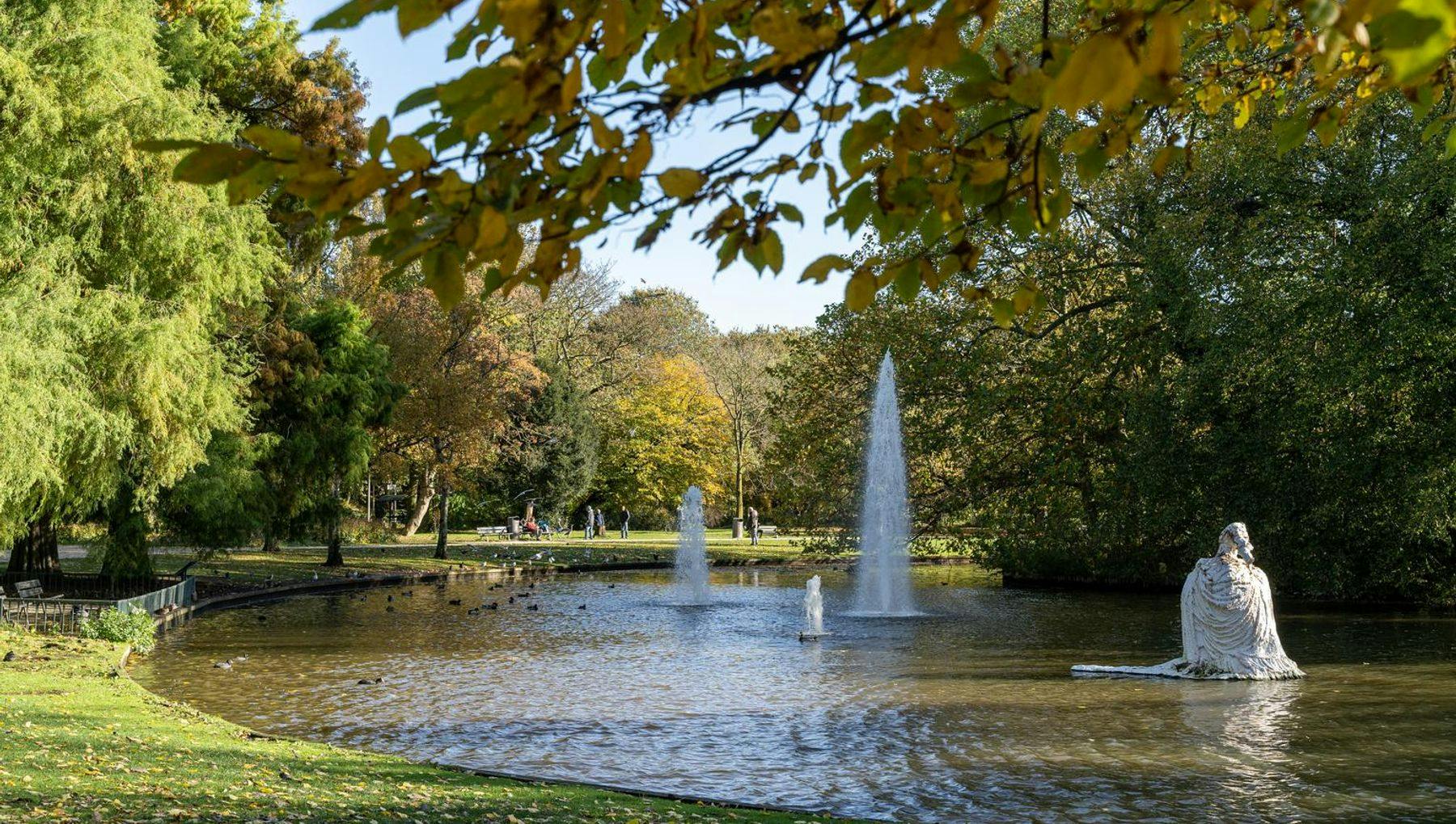 Fountain and sculpture in Westerpark