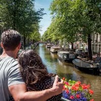 A couple at the Amsterdam canals