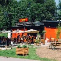 Pompet cafe terrace in Noorderpark