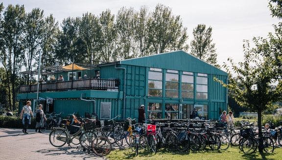 Hotel Buiten cafe and restaurant terrace by Sloterplas