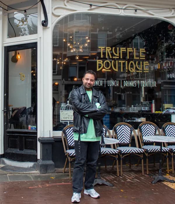 Presentator Farja Farvadin