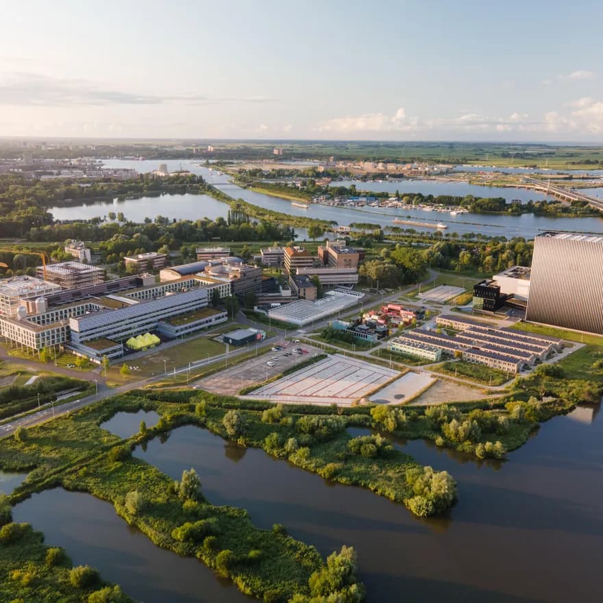 2GF7EJM Amsterdam, 8th of August 2021, Aerial view of Amsterdam science park in East part of amsterdam, university campus and datacenter fly over