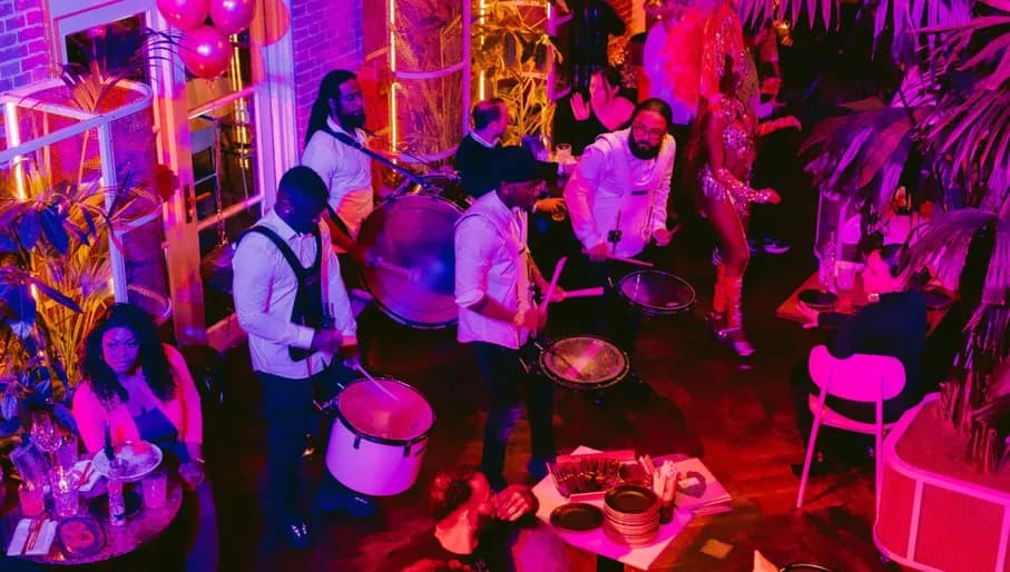 Mondi restaurant live music event