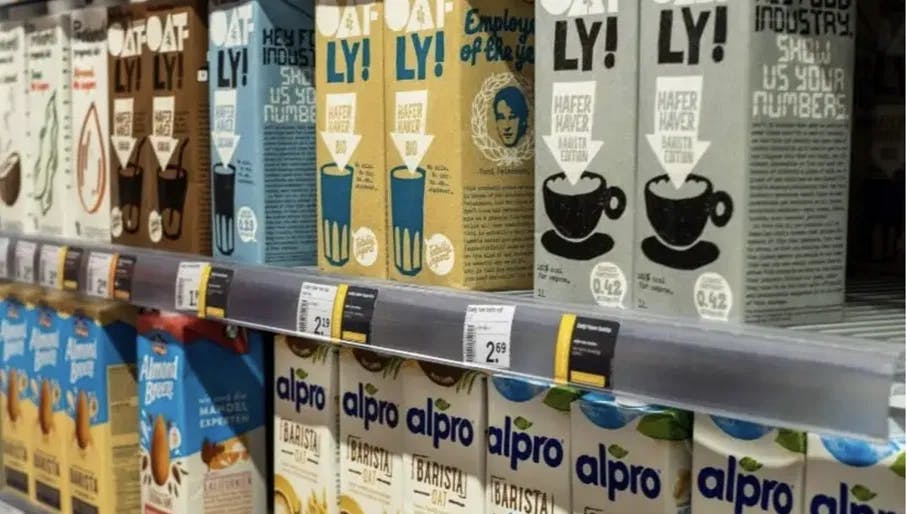 milk alternatives in grocery store