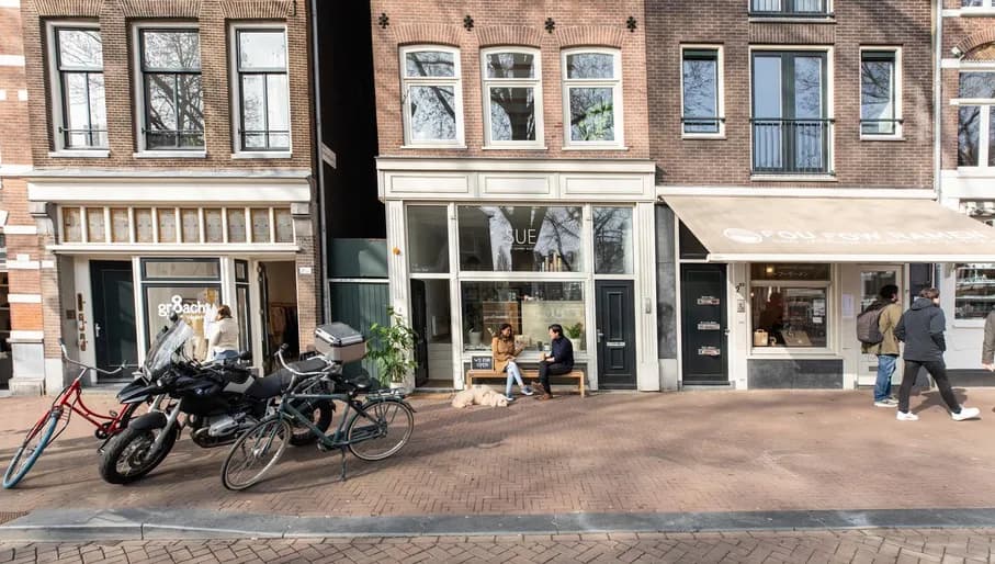 Exterior of SUE Bites Bar