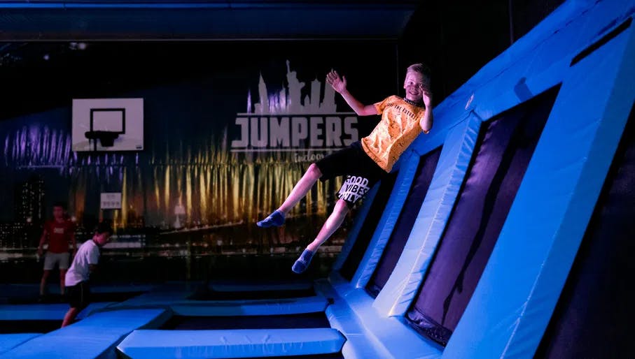 Fun Center Amstelveen, jumpers trampoline kids jumping