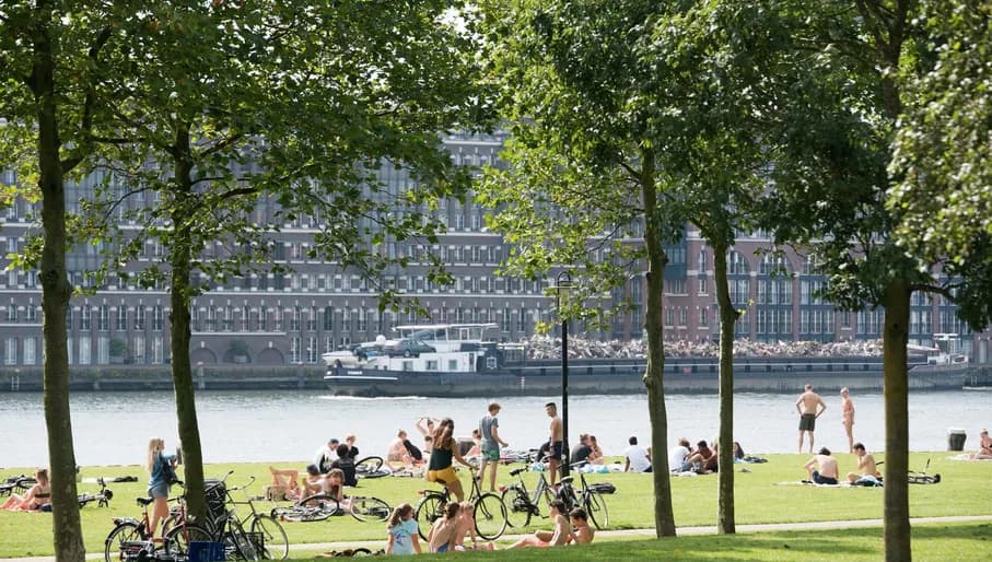 Bogortuin outdoor swimming spot on Javaeiland