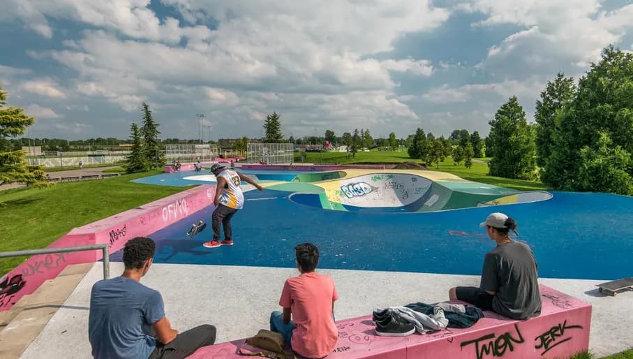 Kids skating at Nelson Mandela Park