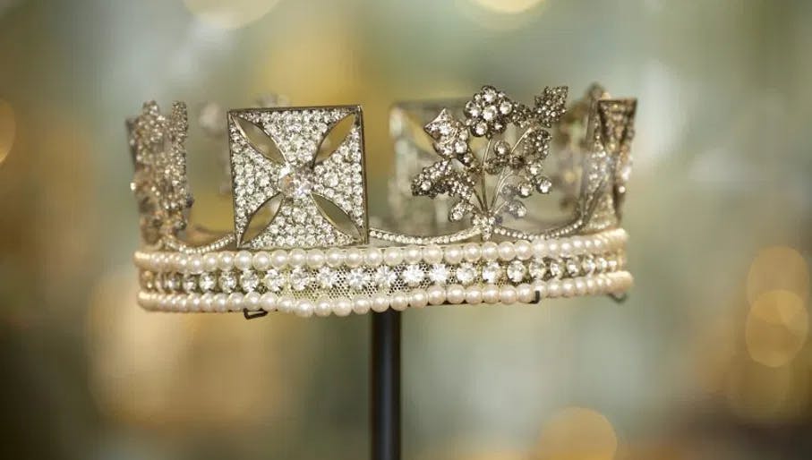 Crown in the collections at the Diamond Museum Diamant Museum - Royal Coster Diamonds