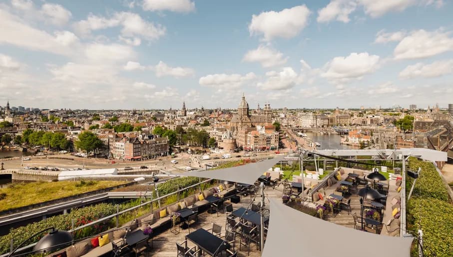 SkyLounge cocktailbar rooftop cityview