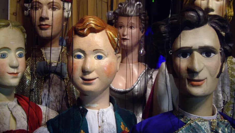 Amsterdams Marionetten Theater marionette dolls
