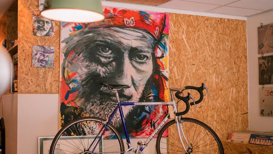 Interior of bike repair shop at Kringloop West, Tweede Hugo de Grootstraat