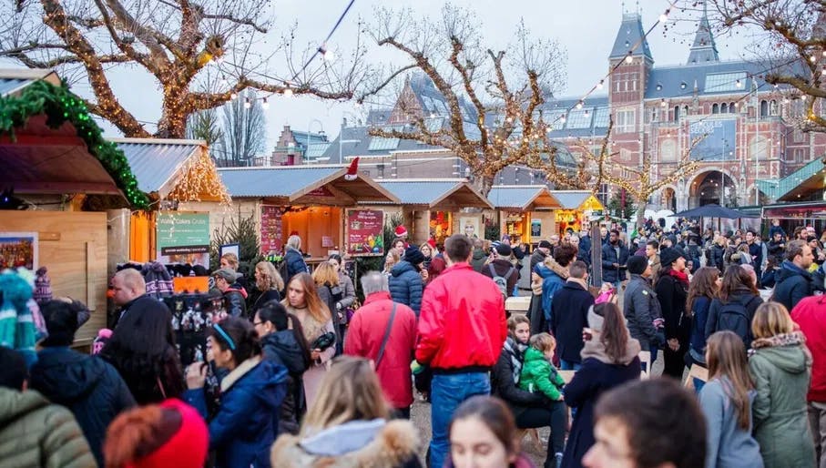 People at the christmas market: Christmas Village on Museumplein