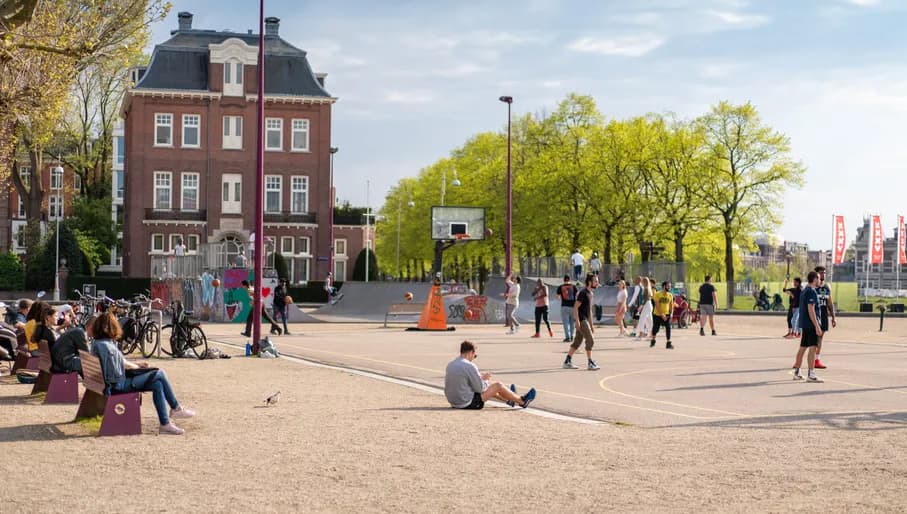 These pictures can be used by editors at amsterdam&partners at royalty free basis.