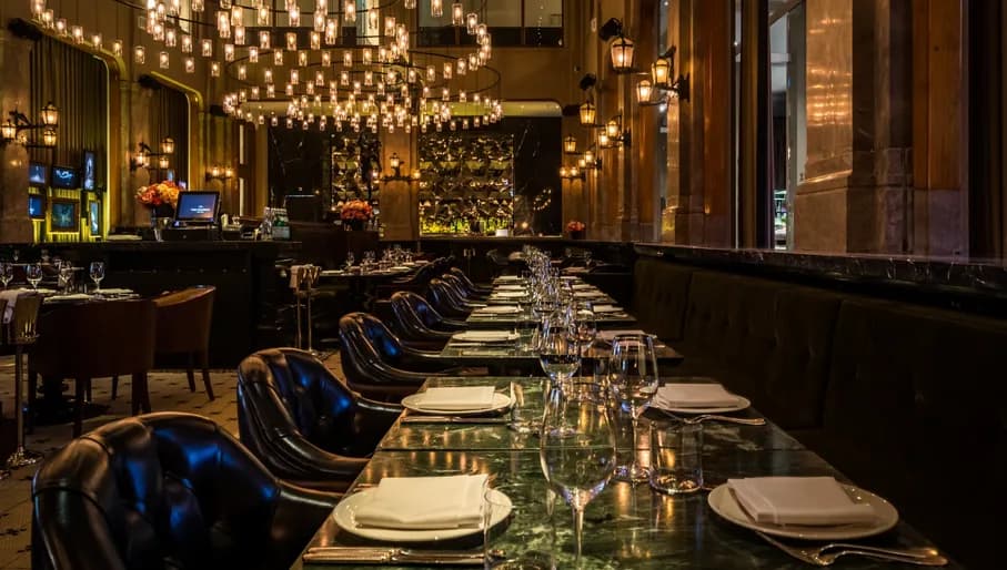 The Duchess table setting