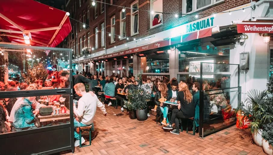 Bar Basquiat restaurant terrace