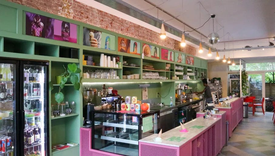 Interior of Tudy's Sugarbar ice cream and dessert parlour on De Clerqstraat in Oud-West