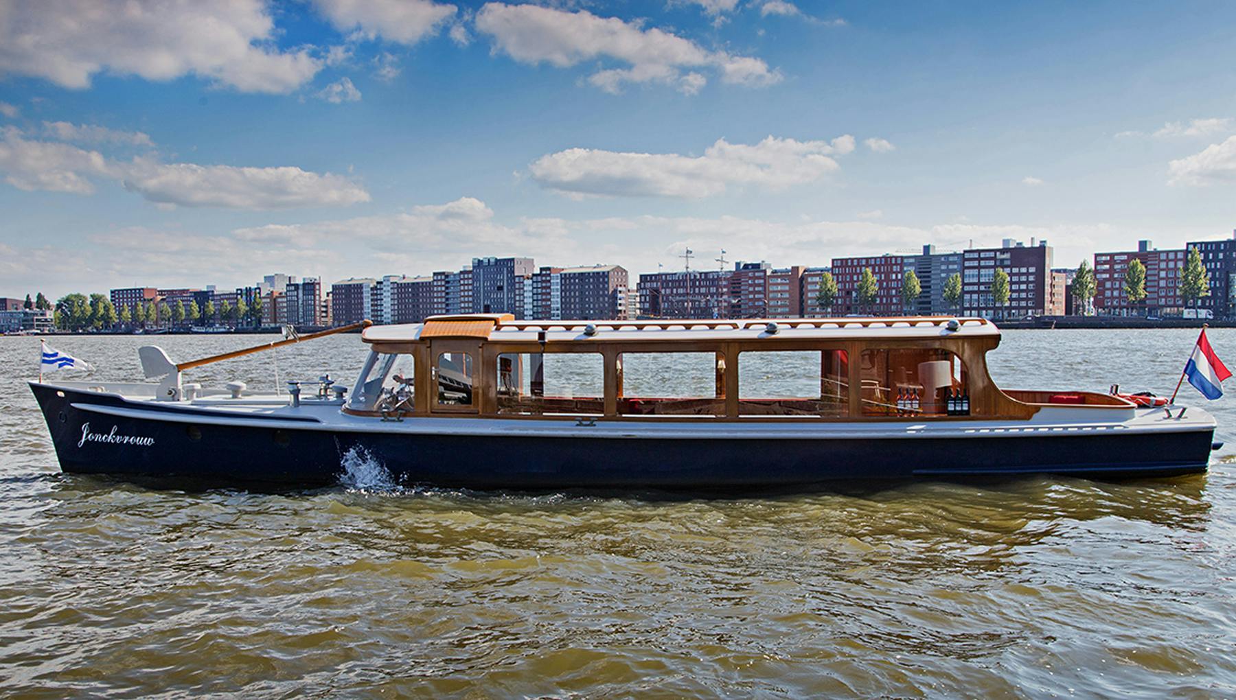Privé Groepstour met Salonboot en Fiets door Amsterdam-Noord