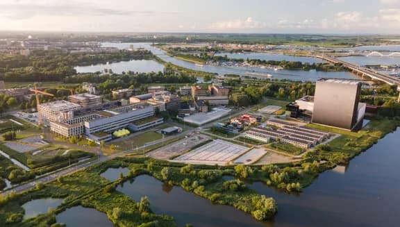 2GF7EJM Amsterdam, 8th of August 2021, Aerial view of Amsterdam science park in East part of amsterdam, university campus and datacenter fly over